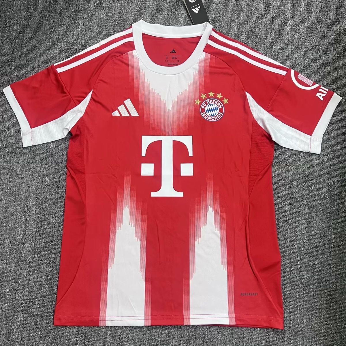 Bayern Munich ‎‏2025/26 home jersey