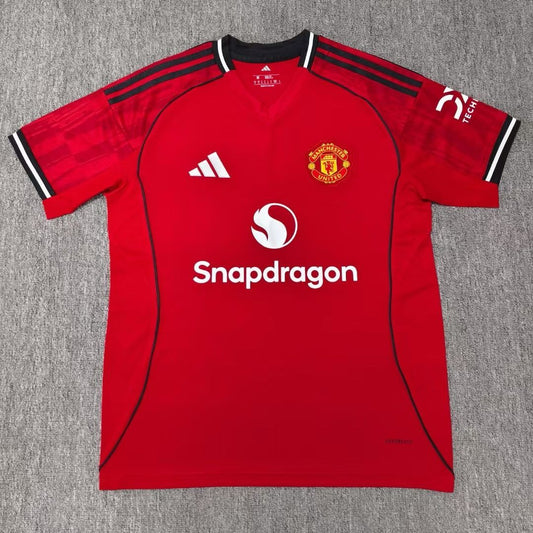 Manchester United 2025/26 Home jersey