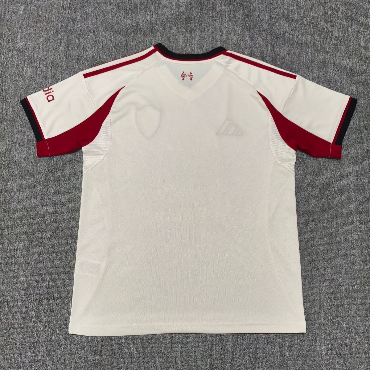 Liverpool ‎‏2025/26 Away jersey